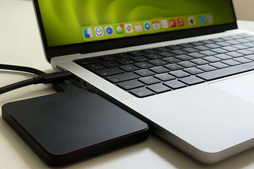 Mac no reconoce disco duro externo conectado por cable